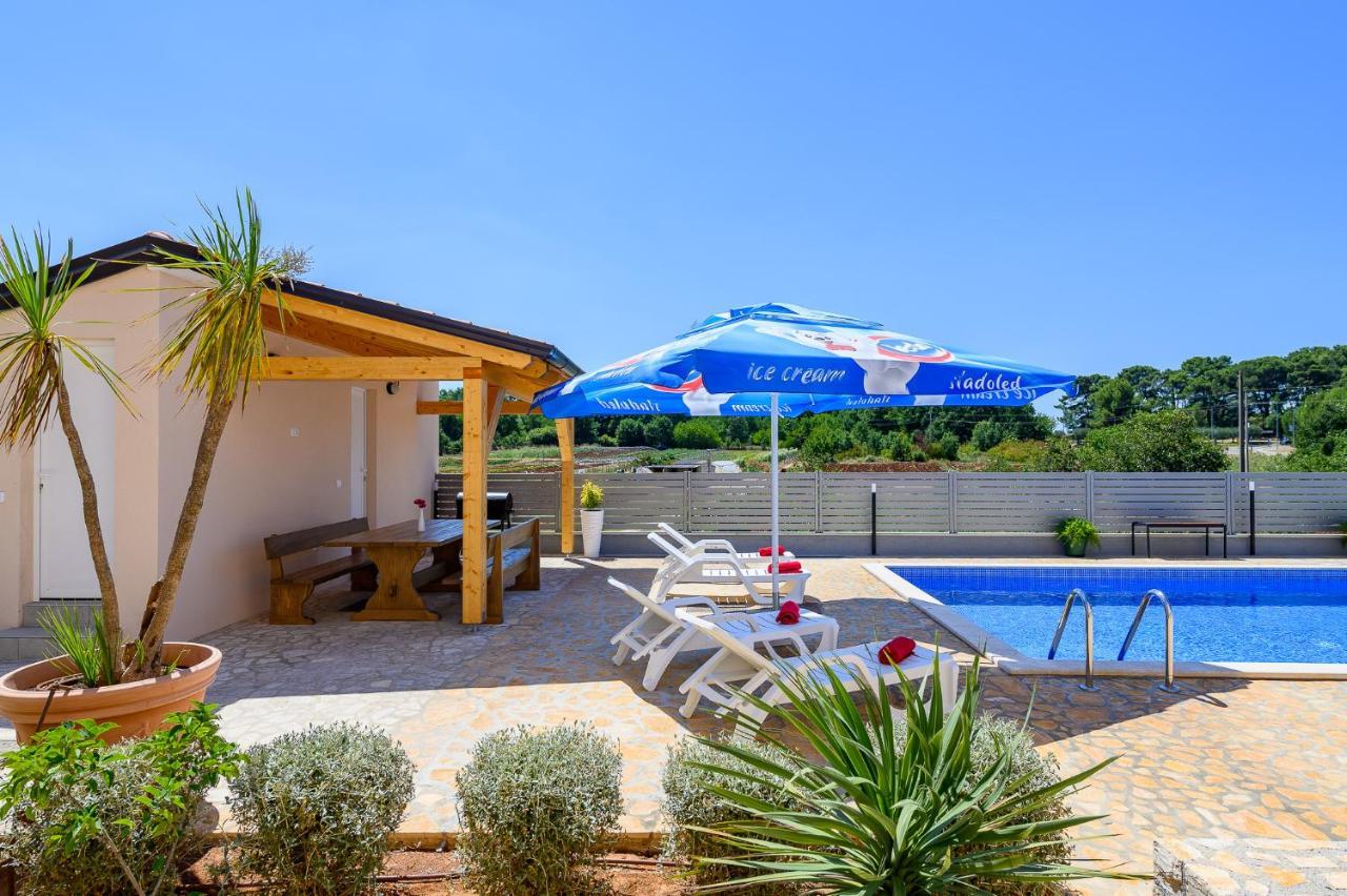 Stancija Amorozo 5 Porec Ngoại thất bức ảnh