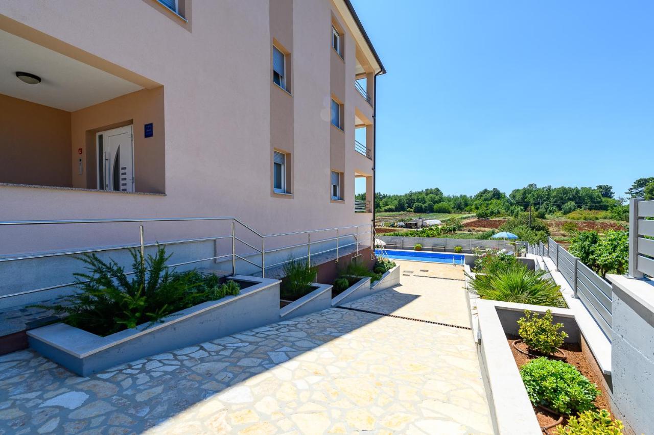 Stancija Amorozo 5 Porec Ngoại thất bức ảnh