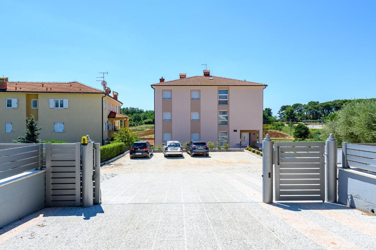 Stancija Amorozo 5 Porec Ngoại thất bức ảnh